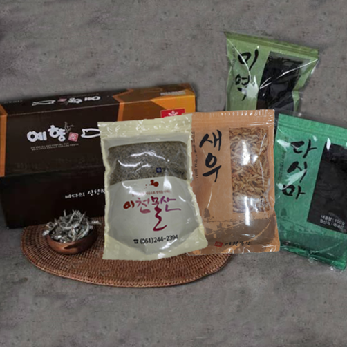 이천물산 건어물세트 700g(미역, 다시마, 새우 각 100g+자멸 400g)