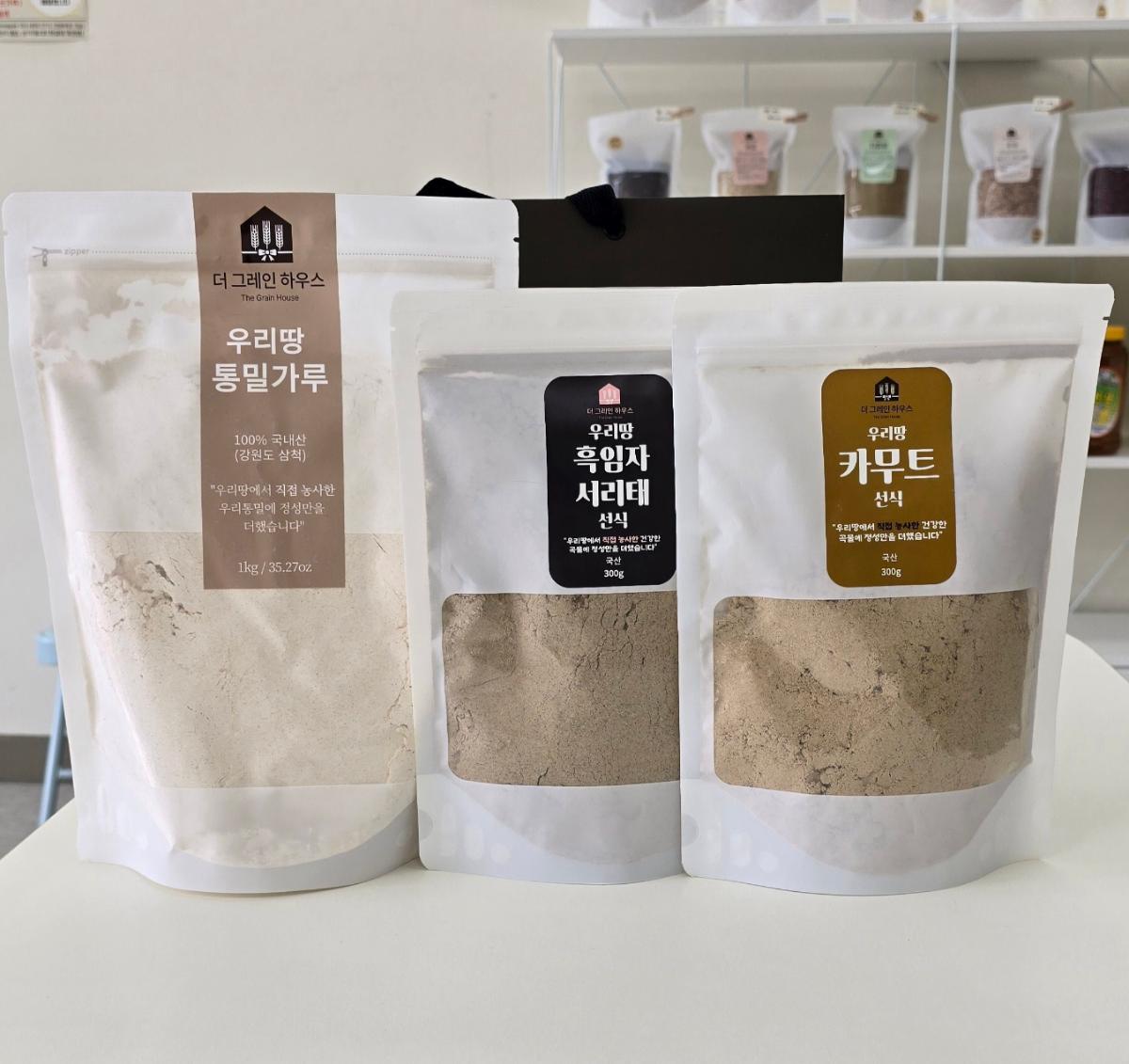 100% 국내산 선식세트 1.6kg(흑임자, 카뮤트 선식 각 0.3kg+통밀가루 1kg)