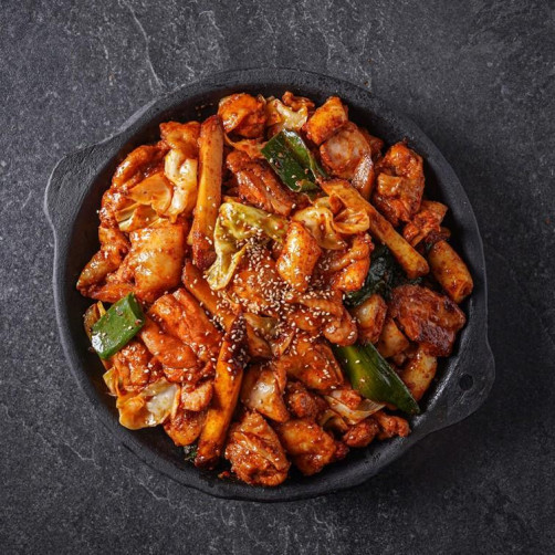 (신규) 춘천 통나무집 닭갈비 2인분(고기 800g+야채+떡)
